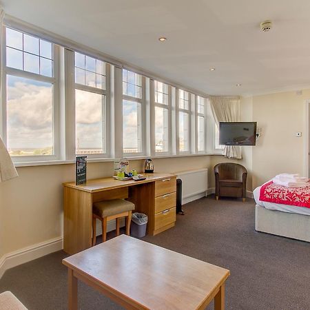 New Boston Guest Accommodation Флийтуд Екстериор снимка